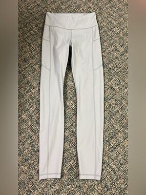 Gilly Hicks light grey leggings